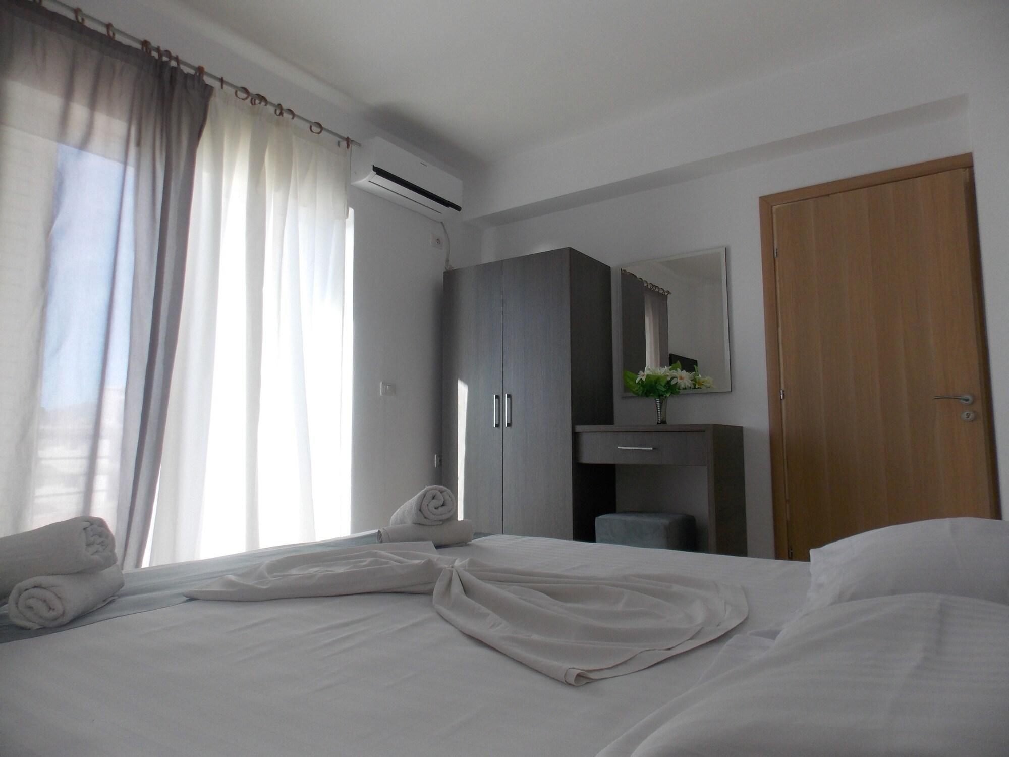 Afrimi Relax Apartments Саранда Экстерьер фото