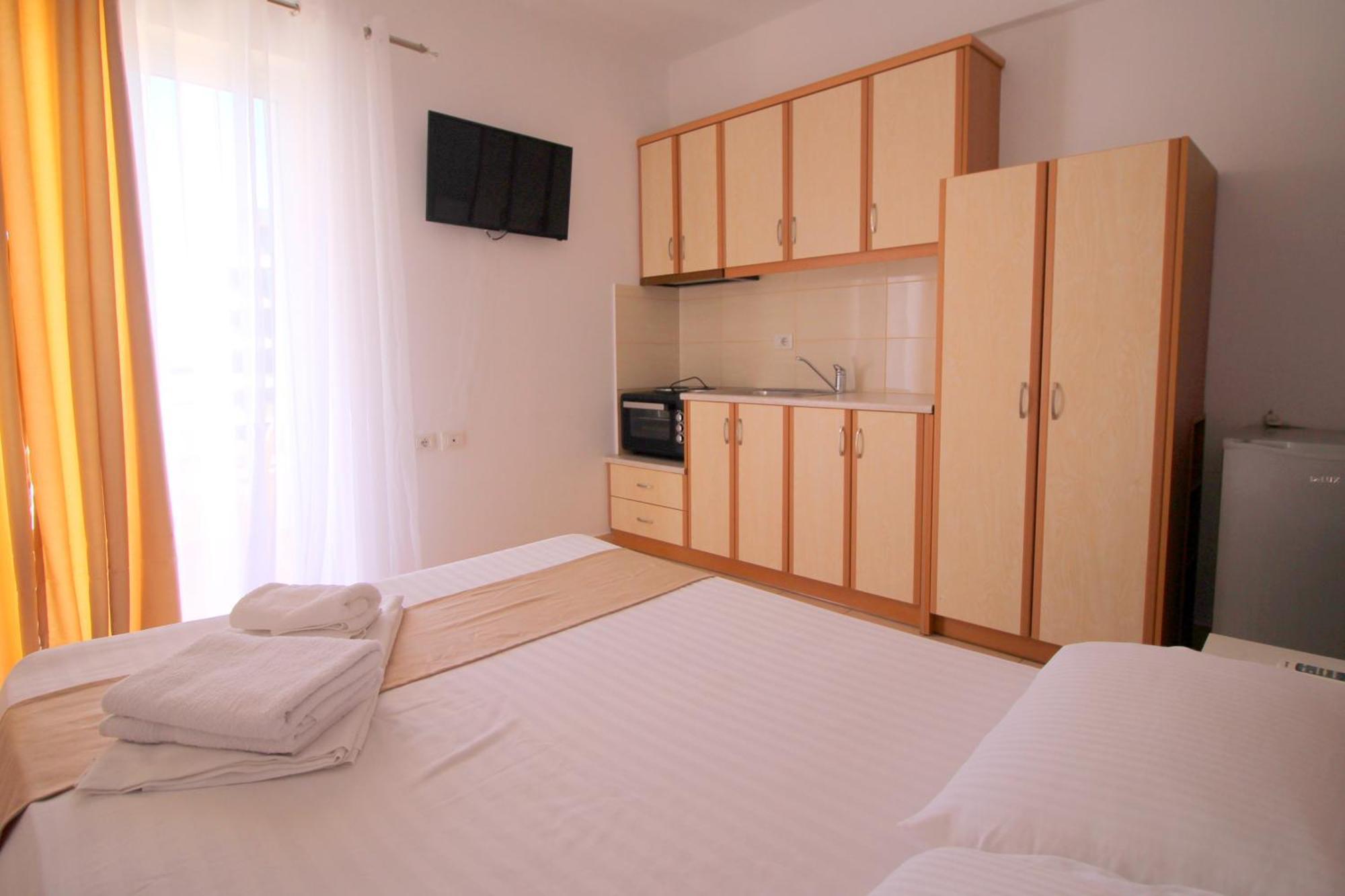 Afrimi Relax Apartments Саранда Экстерьер фото