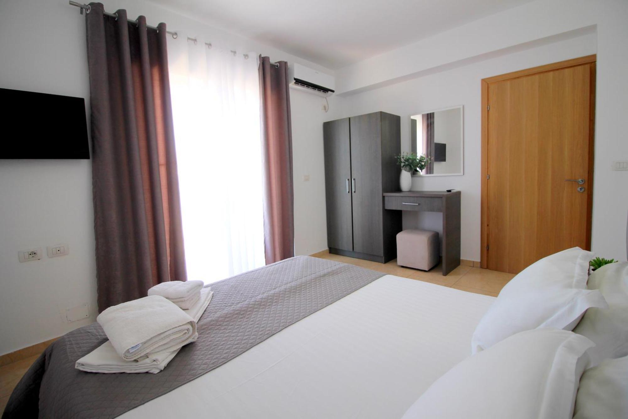 Afrimi Relax Apartments Саранда Экстерьер фото